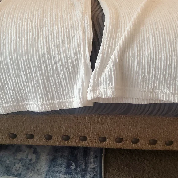 White Textured Wide-Leg Pants - Picture 3 of 12